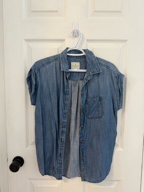 American Eagle Outfitters Short-Sleeve Denim Button-Down Shirt - Blue